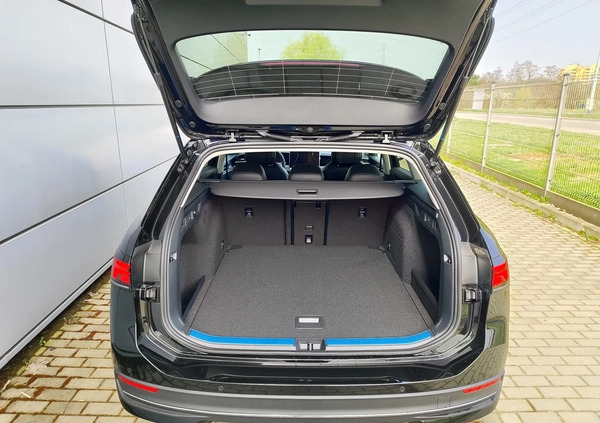 Volkswagen Passat cena 184490 przebieg: 10, rok produkcji 2024 z Będzin małe 704